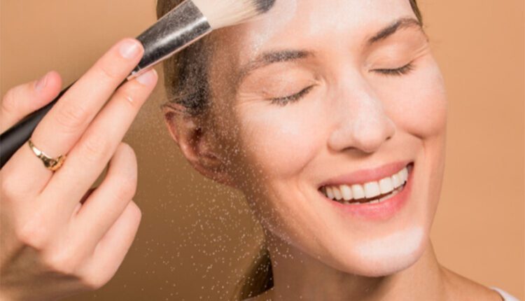 آماده سازی پوست خشک قبل از میکاپ