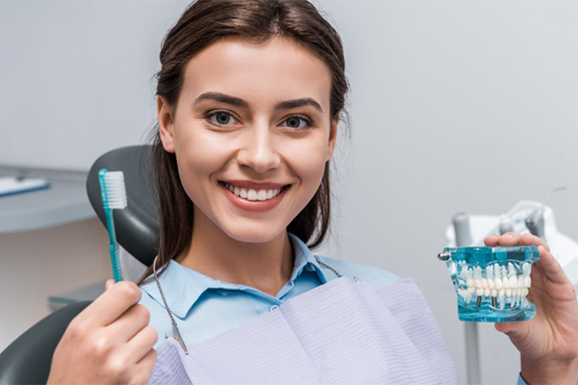 تأثیر مسواک زدن در پیشگیری از تشکیل پلاک و تارتار