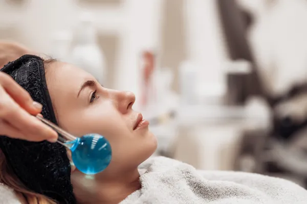 نکات مهم قبل و بعد ماساژ صورت کدامند؟