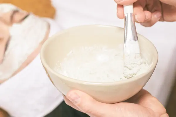 روش‌های خانگی برای جوانسازی پوست