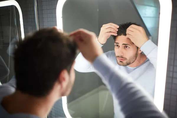 از چه روش‌های برای درمان ریزش مو می‌توان استفاده کرد؟